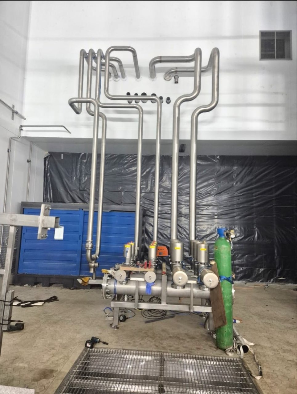 Stainless pipework manifold